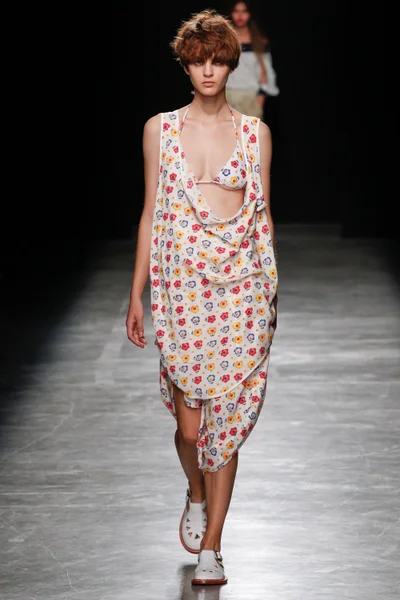 Look 2